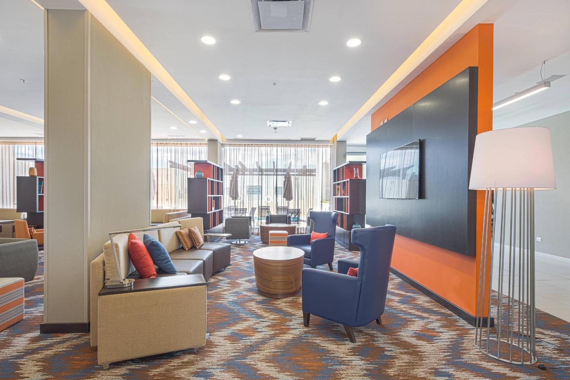 Courtyard By Marriott Saltillo Exterior foto