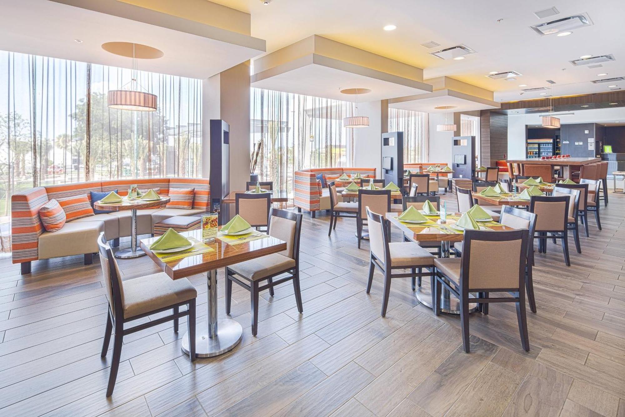Courtyard By Marriott Saltillo Exterior foto