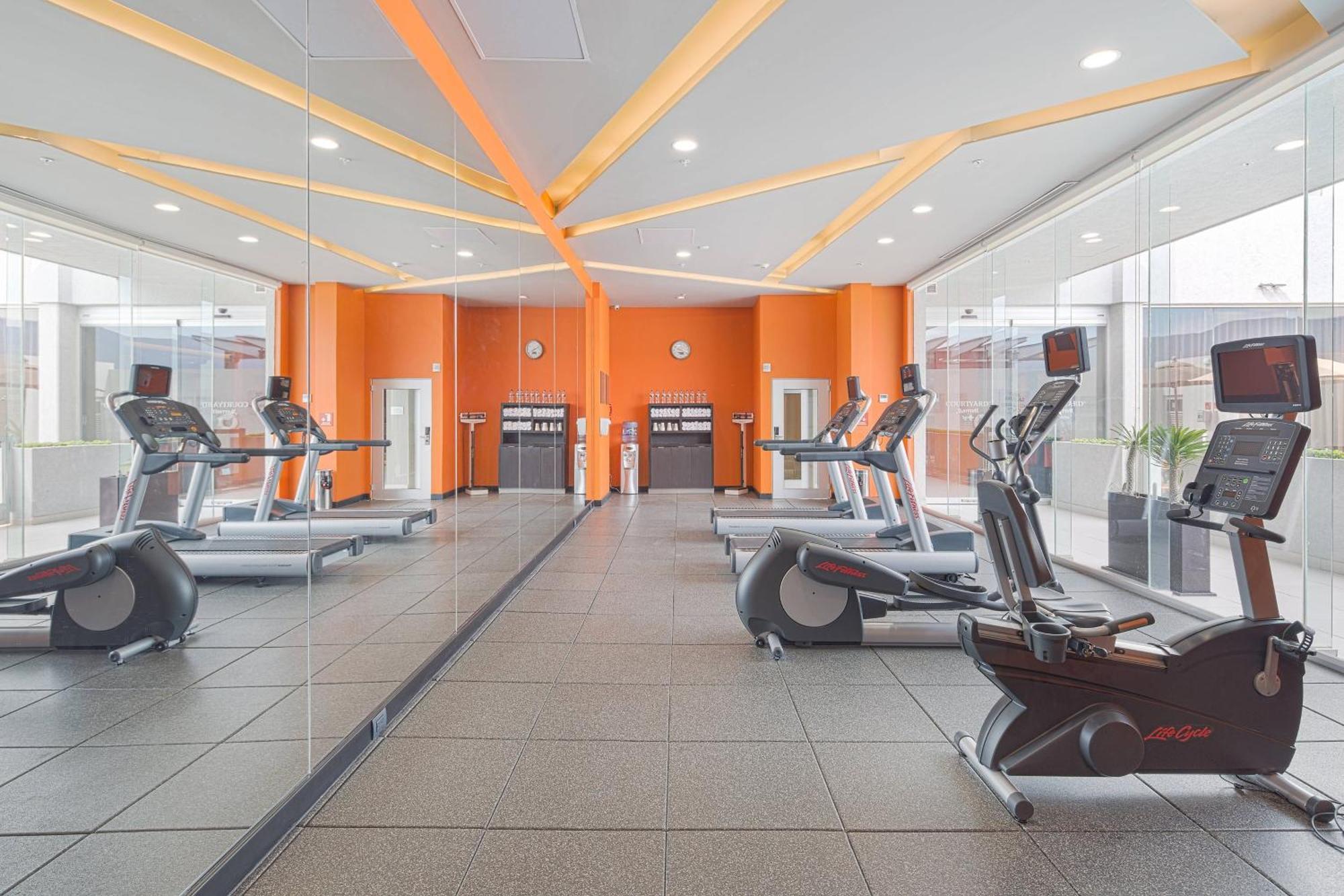 Courtyard By Marriott Saltillo Exterior foto