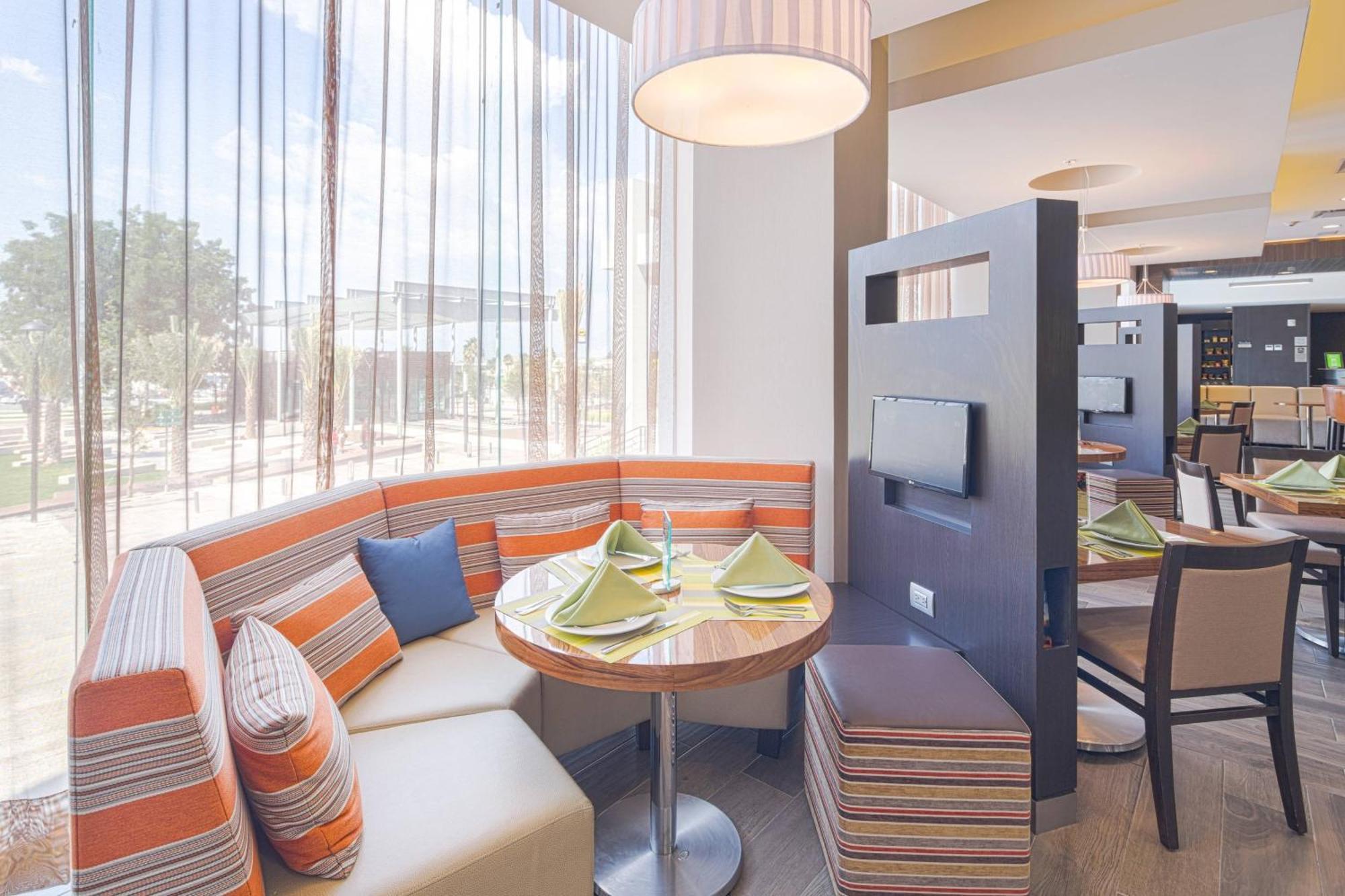 Courtyard By Marriott Saltillo Exterior foto