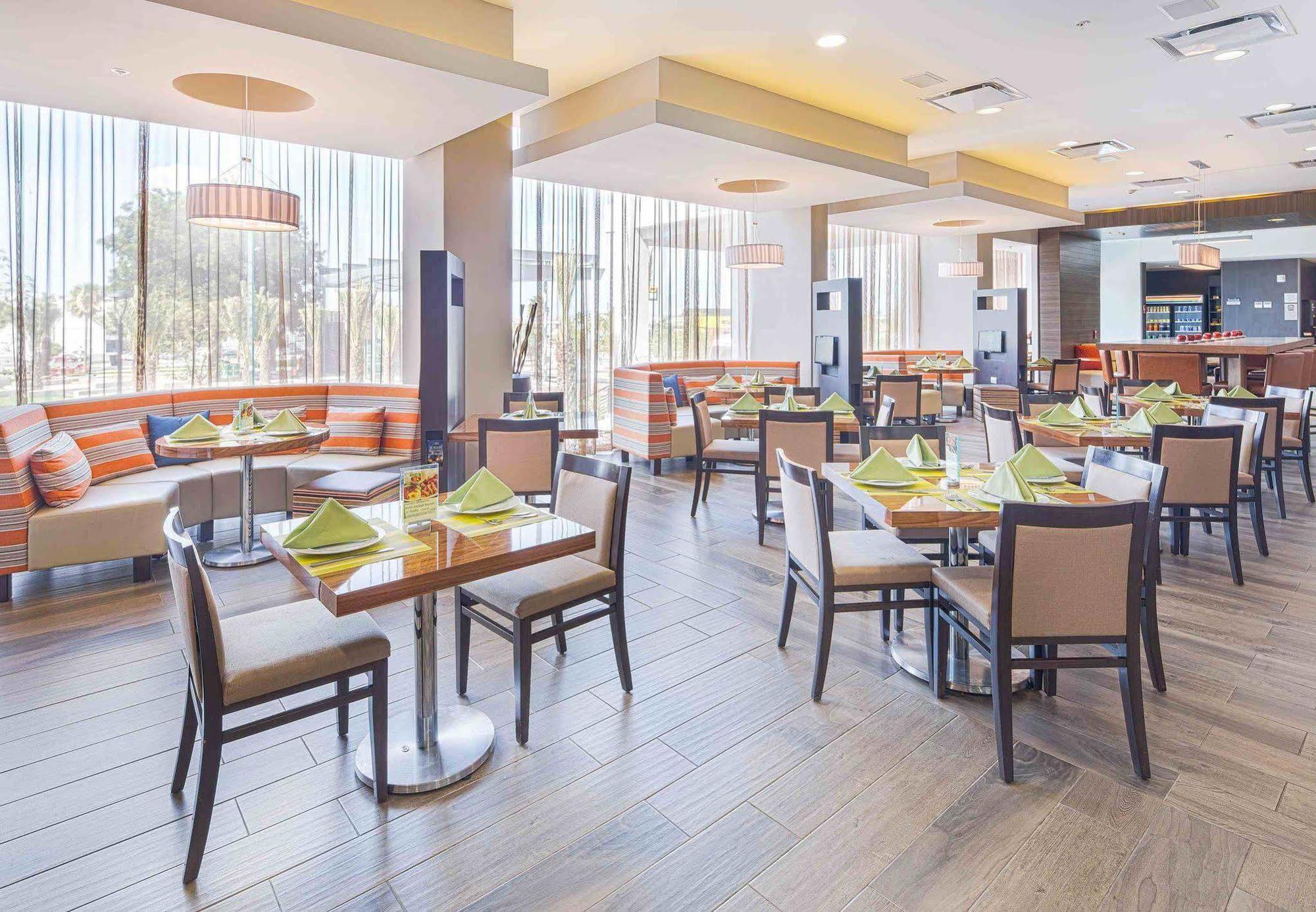 Courtyard By Marriott Saltillo Exterior foto