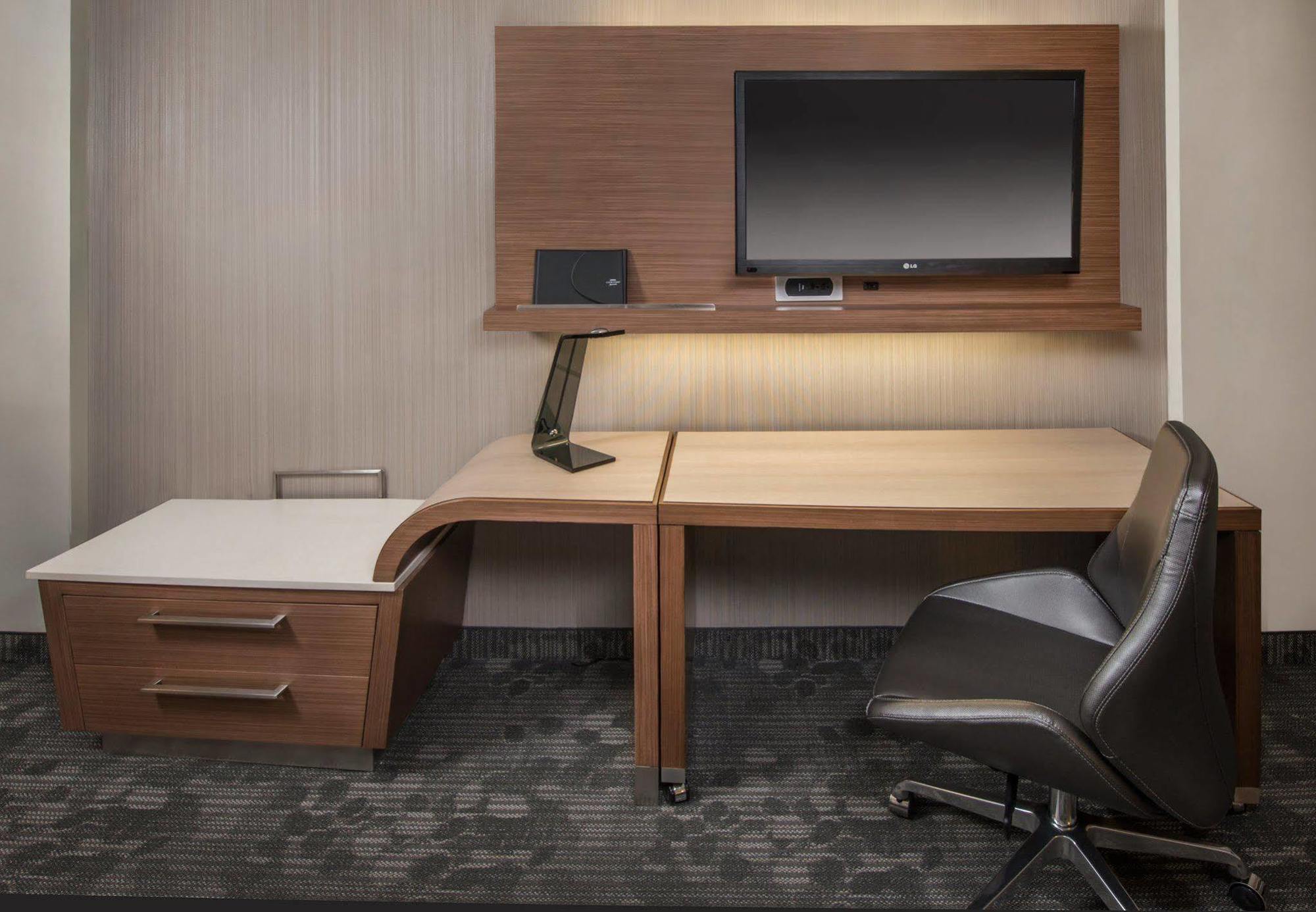 Courtyard By Marriott Saltillo Exterior foto